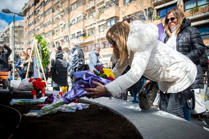 Seis formas de recordar a las víctimas del 11-M: de rechazar la teoría de la conspiración a condenar a Sánchez
