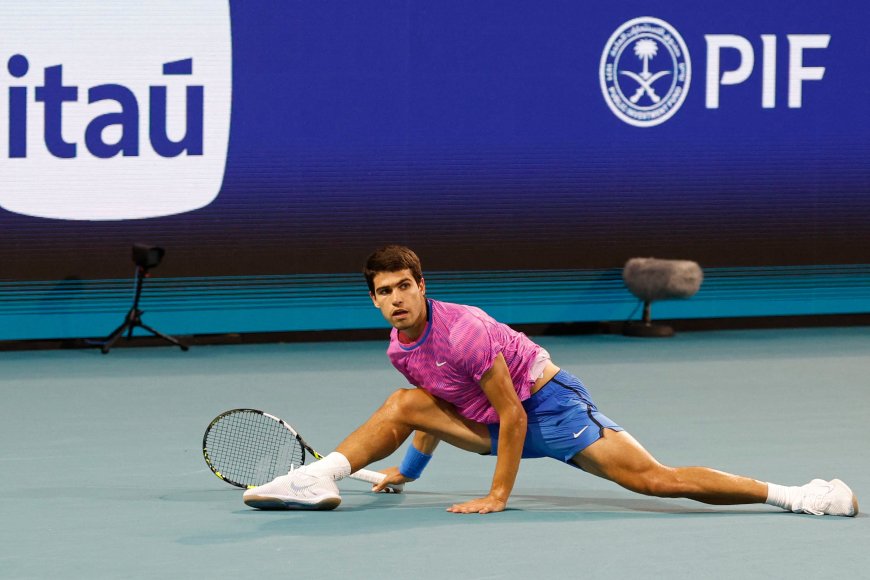 Dimitrov deslumbra e intercepta a Alcaraz