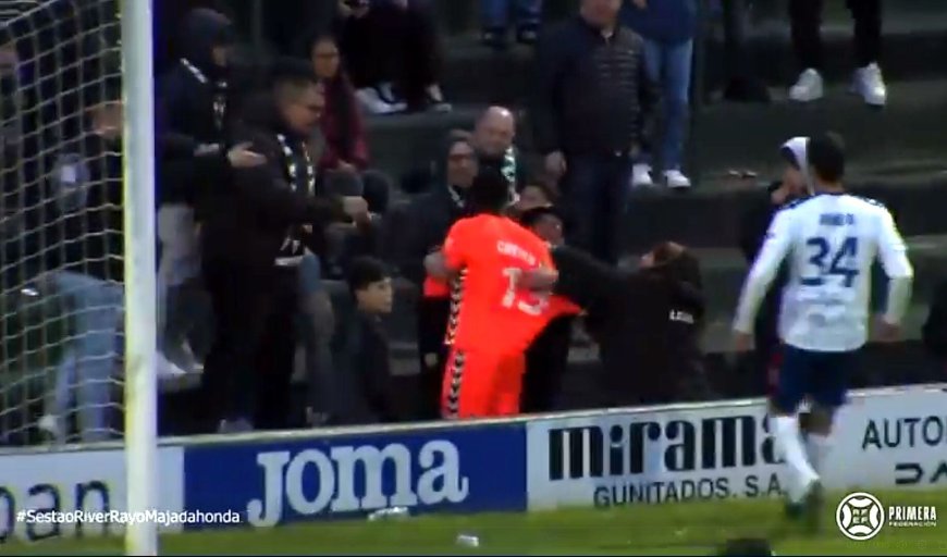 Suspendido el Sestao-Rayo Majadahonda de Primera RFEF, después de insultos racistas