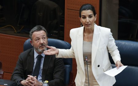 La instructora del caso Monasterio propone sancionar a la líder de Vox con 15 días de sueldo por votar dos veces en la misma iniciativa