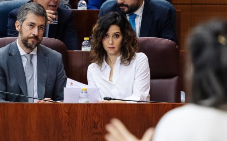 El Gobierno de Ayuso reformula el papel de sus consejeros para volcarse en chocar con Sánchez
