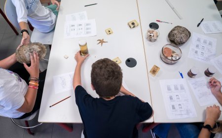Madrid retira su oferta para reducir la jornada de los profesores, que siguen sin recuperar sus derechos laborales de antes de 2011