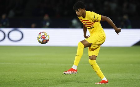 Movistar+ despide al ‘Mono’ Burgos por su comentario despectivo sobre Lamine Yamal en la previa del Barça-PSG de Champions