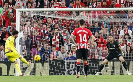 El árbitro estropea la fiesta del Athletic en San Mamés