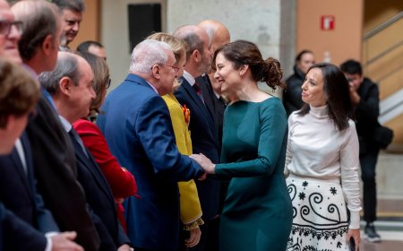 El PP de Ayuso promociona al exsocialista Joaquín Leguina como presidente de la Cámara de Cuentas con un sueldo de 100.556,52 euros