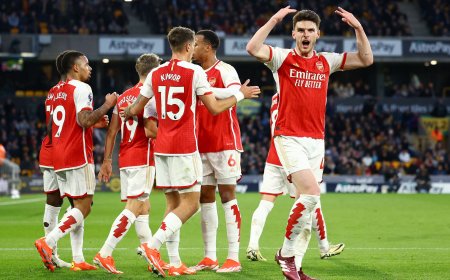 El Arsenal se alivia con el liderato de la Premier