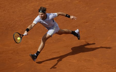Ruud bate a Tsitsipas y conquista el Conde de Godó
