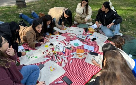 Se busca amiga en TikTok: así tratan las latinas migrantes de espantar la soledad en Madrid