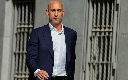 La Audiencia Nacional rechaza los recursos de los investigados y confirma el juicio a Rubiales por el beso a Jenni Hermoso