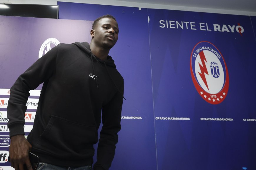 Cheikh Sarr, sancionado dos partidos por enfrentarse con los aficionados que le proferían insultos racistas