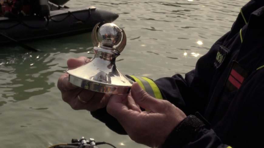 El rescate de una tapa de un trofeo moviliza seis vehículos de bomberos que realizaron inmersiones prohibidas en el Retiro