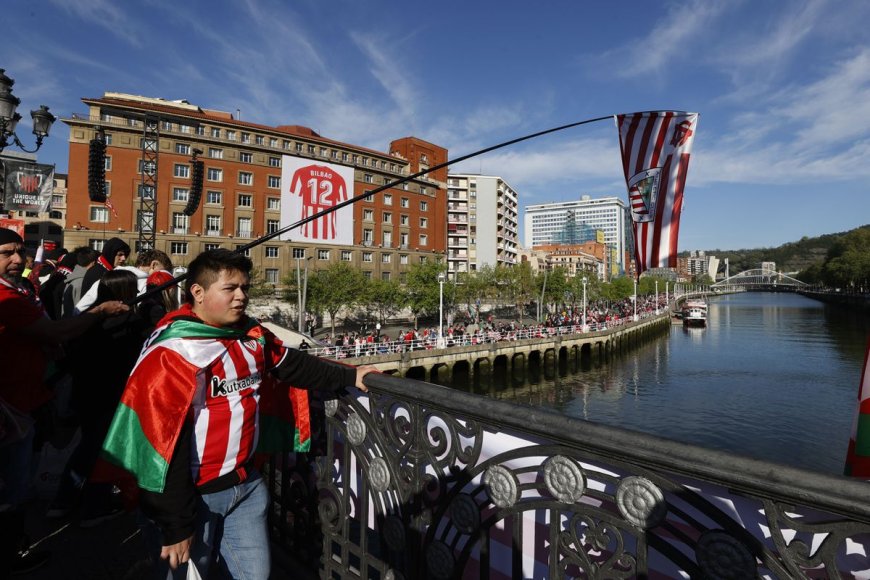 La celebración del Athletic y el recorrido de la gabarra por Bilbao