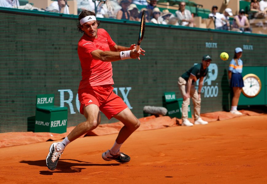 Al calor de la primavera, asoma Tsitsipas