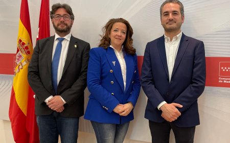 El Gobierno de Ayuso busca médicos para salvar el cargo de su alcalde en Pinto