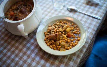 Rambal, la casa de comidas en el centro de Madrid que reivindica los guisos y los sirve en sopera