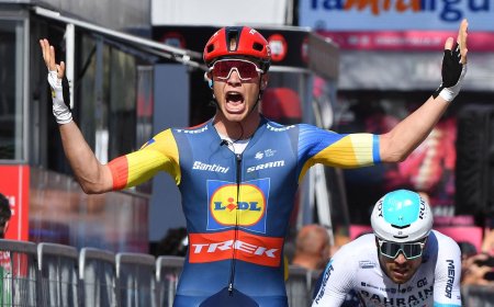 Jonathan Milan, el más rápido el día que Pogacar se dio un respiro
