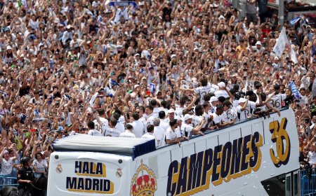 La celebración del Real Madrid, en directo | Los blancos celebran su 36º título de Liga en Cibeles