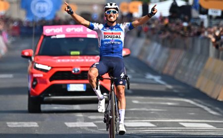 Alaphilippe responde a su patrón con una victoria en solitario en la etapa del Giro