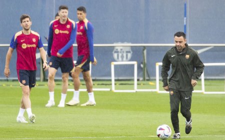 Xavi responde a las críticas: “La confianza de Deco y de Laporta sigue intacta”