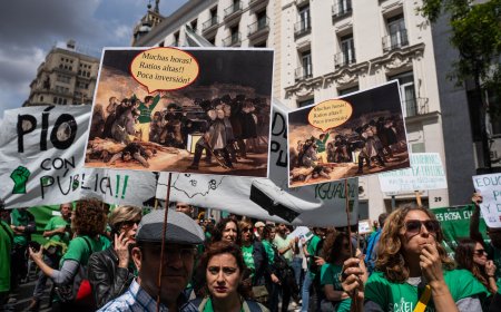 La segunda huelga de la educación pública de Madrid se enfrenta al Gobierno regional, que no cede