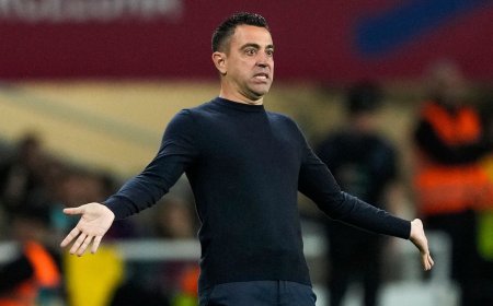 El Barcelona despide a Xavi Hernández