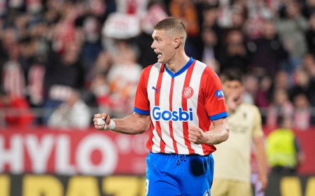 Dovbyk despide al Granada con un triplete y renace en la lucha por el pichichi