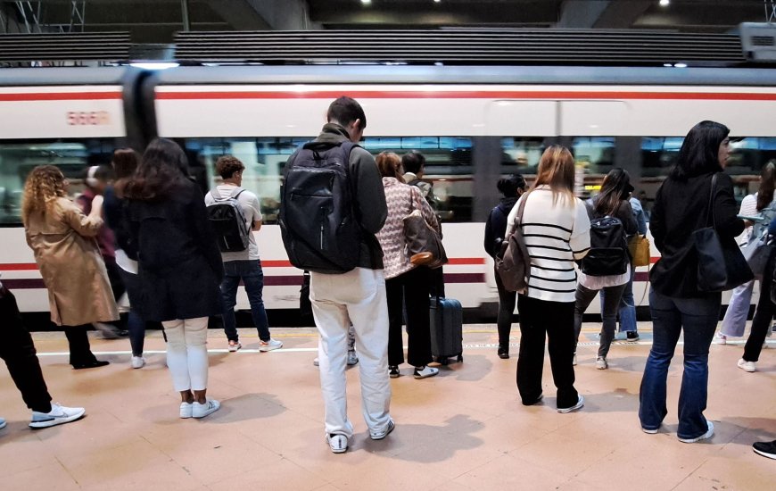 Muere un hombre arrollado por un tren en la estación de Cercanías de Vallecas