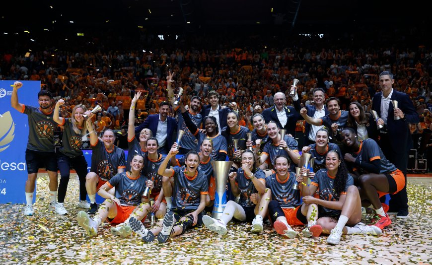 El Valencia Basket, un equipo indestructible, gana su segunda liga femenina de baloncesto