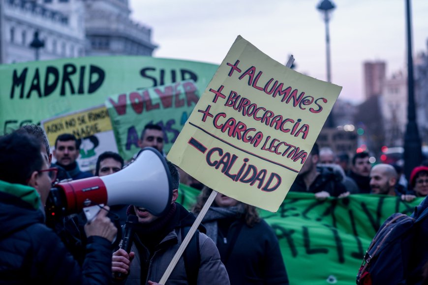Madrid recortará 2.756  plazas públicas en educación el próximo curso, según un informe de CC OO