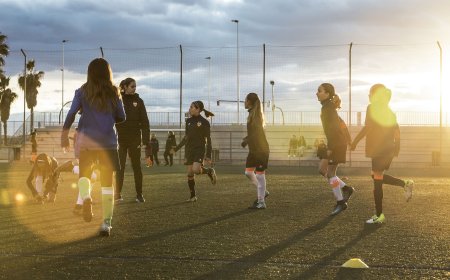 El fútbol se convierte en el segundo deporte más practicado por mujeres en España