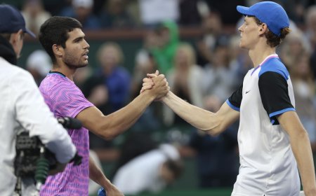 Semifinal de Roland Garros, en directo | Sinner arranca el partido muy fuerte ante Alcaraz, al que domina con claridad en el primer set