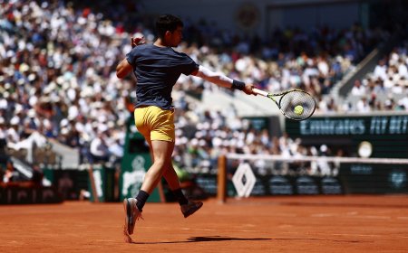Alcaraz - Sinner, en directo: semifinales de Roland Garros | El italiano supera al español en el tercer set (3-6) y toma ventaja en el partido (1-2)