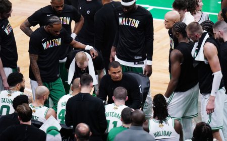 Joe Mazzulla, el entrenador de los Celtics con el libreto de Guardiola