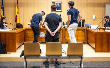 Condenados a ocho meses de cárcel tres seguidores del Valencia por insultos racistas a Vinicius en Mestalla