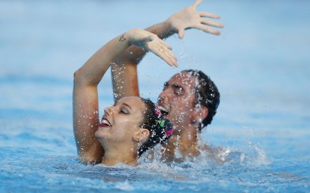 Dennis González y Emma García, campeones de Europa de natación artística en dúo mixto