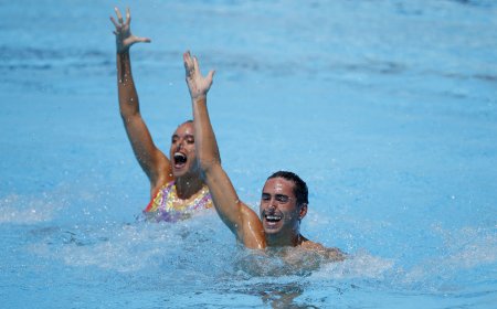 Dennis González y Mireia Hernández, campeones del Europeo de natación en dúo mixto técnico