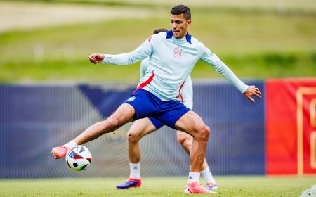 España - Croacia, la Eurocopa en directo | De la Fuente se decide por Cucurella en lugar de Grimaldo