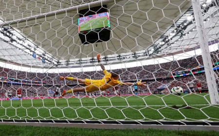 Dinamarca - Inglaterra, en directo | La selección inglesa no pasa del empate ante la danesa en otro partido pobre de los de Southgate