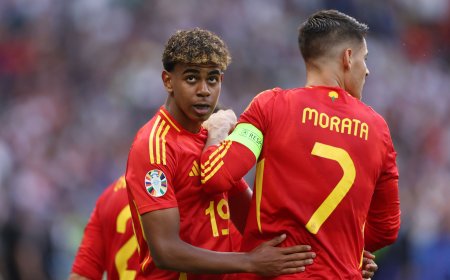 España - Italia, en directo | Laporte, única novedad en la alineación de la Roja para medirse con la selección italiana