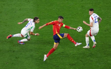 España - Italia, en directo | La Roja domina pero desperdicia cuatro buenas ocasiones