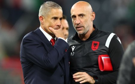 Albania, una canción y el fútbol en honor a los abuelos: la misión de Zabaleta y Sylvinho en la selección