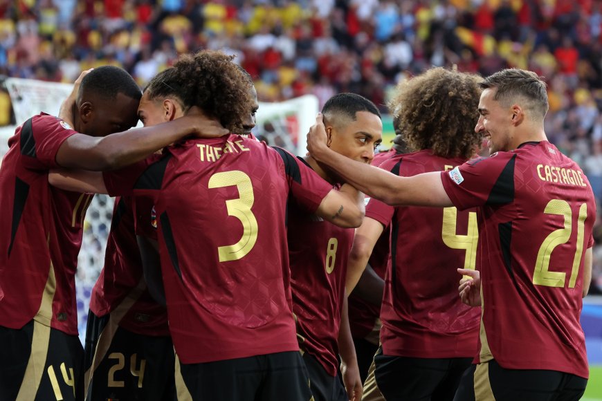 Bélgica - Rumania, en directo | Bélgica vence a Rumania y consigue su primera victoria en la Eurocopa (2-0)