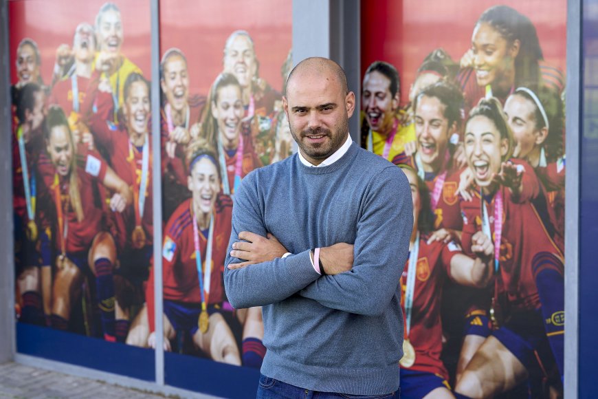 Markel Zubizarreta deja su cargo como director de fútbol femenino de la federación