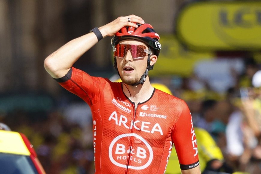 Vauquelin gana la segunda etapa y Pogacar ya se coloca como líder del Tour