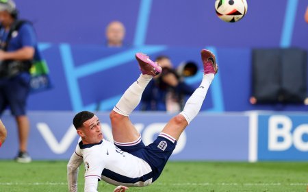 Phil Foden ni se enciende ni baila en esta Eurocopa