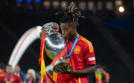 Nico Williams, en el césped de Berlín: “Mis padres han sufrido mucho por llegar hasta aquí. Ellos me han inculcado un respeto y una lealtad increíbles”