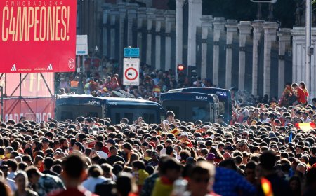 Celebración de España - Eurocopa 2024, en directo | Los jugadores de la selección se dirigen en autobús a Cibeles para celebrar con la afición la cuarta Eurocopa