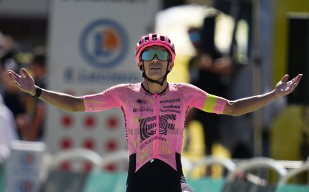 Tour de Francia: Carapaz se impone en la cima de Superdévoluy