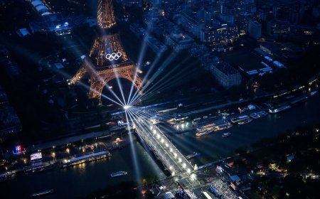 París maravilla al mundo bajo el diluvio
