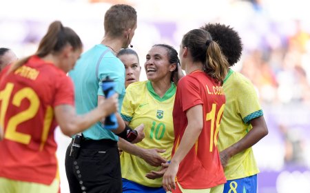 España supera a Brasil en un partido que se alargó 118 minutos y jugará los cuartos como primera de grupo